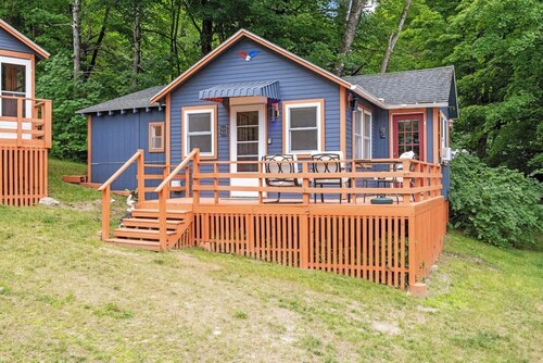 Newly Renovated Cottage 8 Main Street Alton Bay!