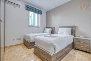 2 bedrooms, desk, iron/ironing board, WiFi