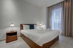 2 Schlafzimmer, Schreibtisch, Bügeleisen/Bügelbrett, WLAN