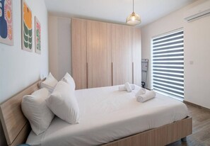 2 bedrooms, desk, WiFi, bed sheets - Cozy 2BR home with Balcony & WIFI in Central Msida (Msida)