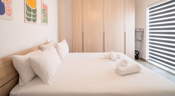 2 bedrooms, desk, WiFi, bed sheets - Cozy 2BR home with Balcony & WIFI in Central Msida (Msida)