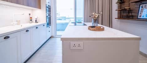 Fridge, microwave, oven, stovetop