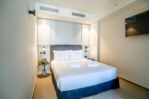 1 bedroom, desk, iron/ironing board, travel cot