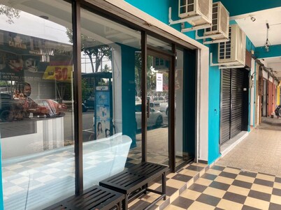 穆希巴廣場附近的Dancenter，船長酒店咖啡館