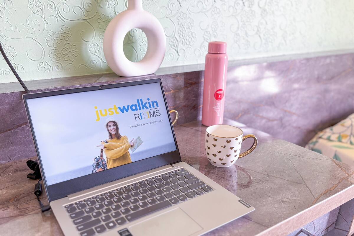 Studio Classique, vue ville | Bureau, espace de travail pour ordinateur portable, Wi-Fi gratuit