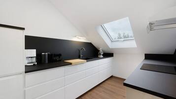 Kühlschrank, Ofen, Herdplatte, Geschirrspüler