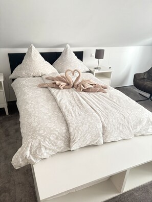 2 bedrooms, WiFi, bed sheets