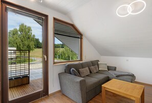 TV, DVD player, stereo - Spacious Holiday Apartment in the Northern Black Forest (Altensteig)