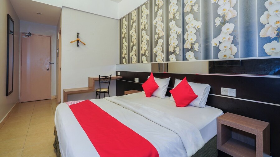 Dancenter Near Shell Jalan Iskandar Shah, Orchard