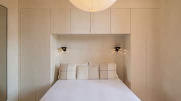Double Room, Patio | In-room safe, blackout drapes, soundproofing, iron/ironing board