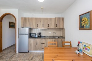 Fridge, microwave, stovetop