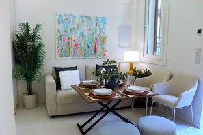 Huis (2 Bedrooms) | Woonruimte