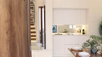 House (2 Bedrooms) | Private kitchen | Fridge, microwave, oven, dishwasher