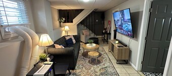 Cozy Quiet Retreat 1BR w/ WiFi, Parking & Laundry