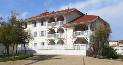 Apartment in Mimizan Near the Beach