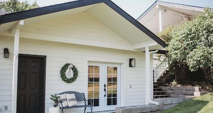 Contemporary Studio within Walking Distance of Downtown Bigfork!