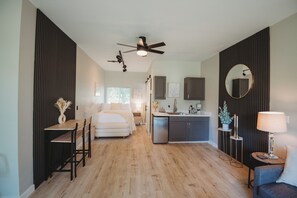 1 bedroom, desk, free WiFi, bed sheets - Contemporary Studio within Walking Distance of Downtown Bigfork! (Bigfork)