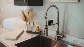 1 chambre, bureau, Wi-Fi gratuit, draps fournis