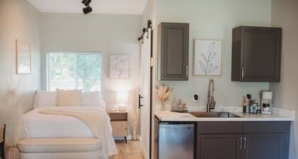 Contemporary Studio within Walking Distance of Downtown Bigfork!