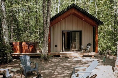 The Fauna Cozy Cabin