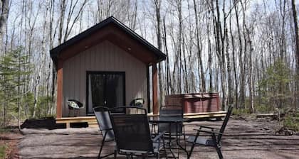 The Flora Cozy Cabin