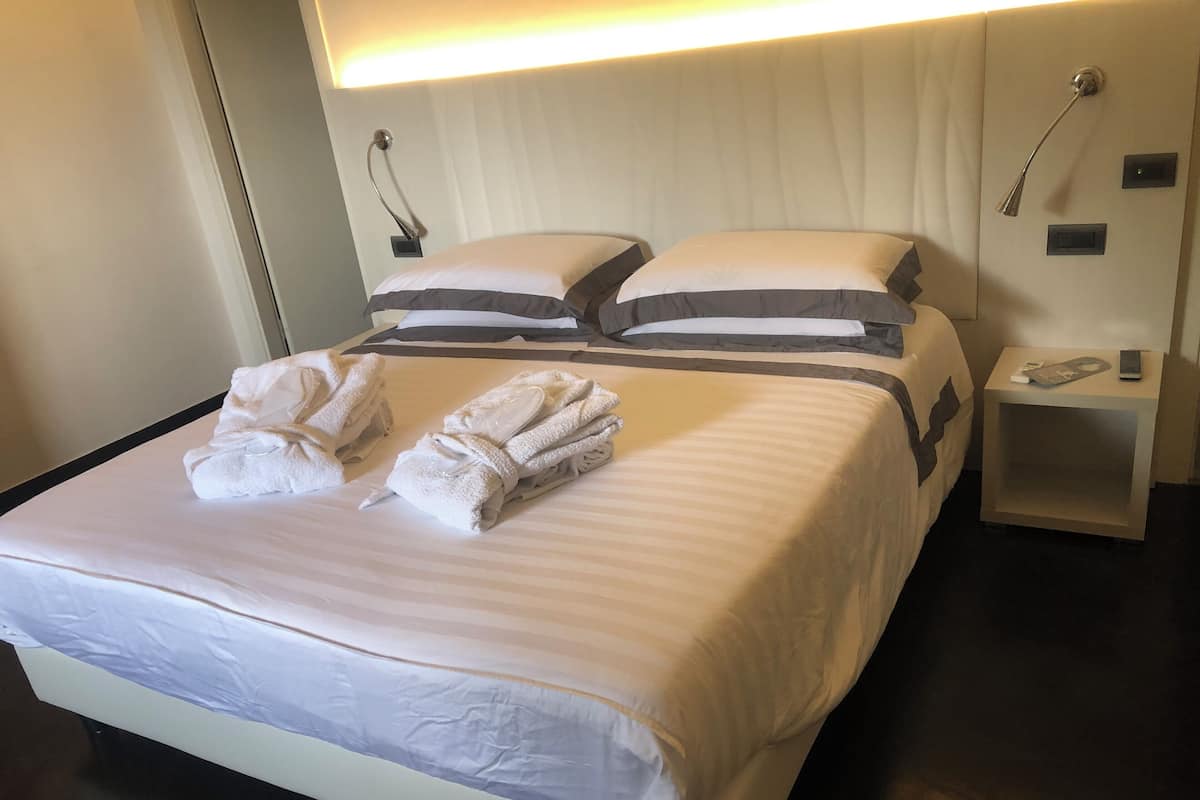Suite estudio de lujo, vista al viñedo | Caja de seguridad en la habitación