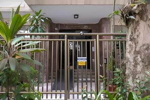 Mặt tiền nơi lưu trú