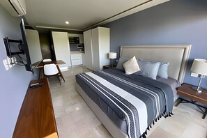 1 dormitorio, tabla de planchar con plancha, Internet y ropa de cama