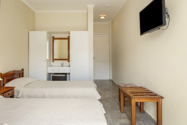 WiFi, bed sheets