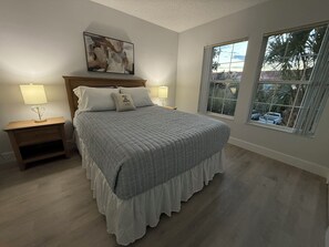 4 soverom, strykejern/-brett, wi-fi (inkludert) og sengetøy