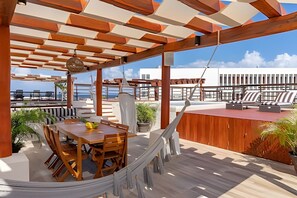 Outdoor dining - Private Pool on Luxury PentHouse (Playa del Carmen)
