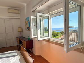 3 soverom, strykejern/-brett, wi-fi og sengetøy