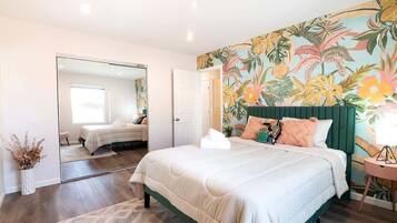 3 bedrooms, iron/ironing board, WiFi, bed sheets