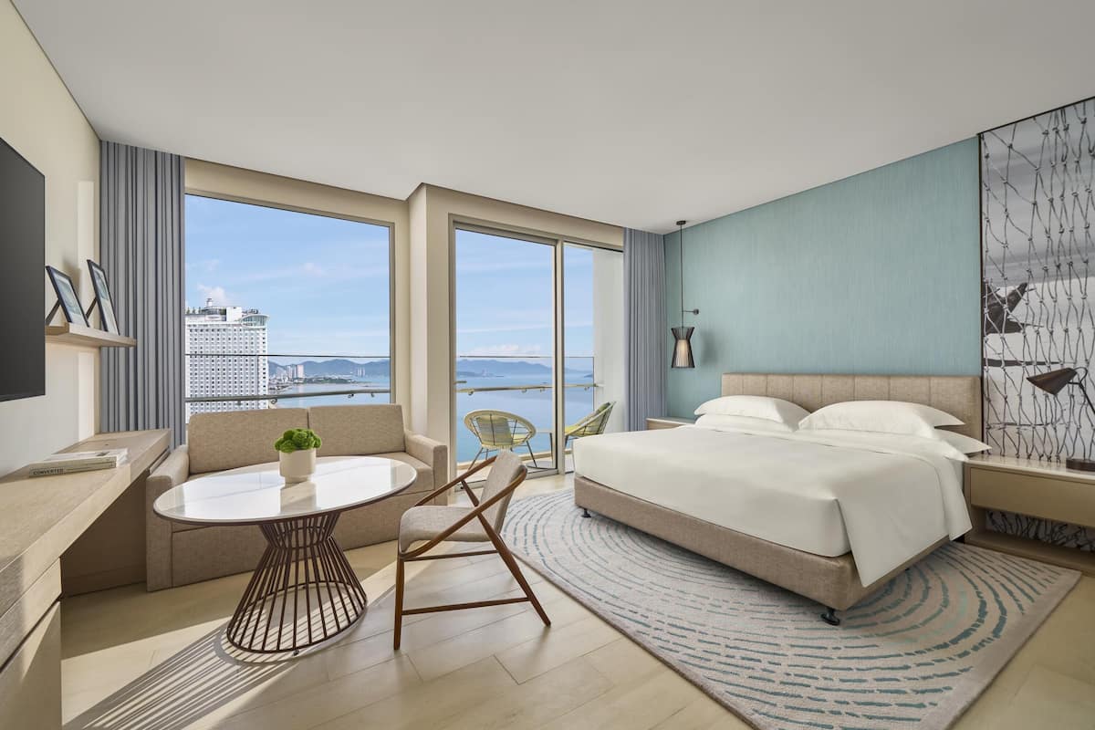 Standard Room, 1 King Bed