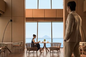 Couples dining - Hyatt Regency Nha Trang (Nha Trang)