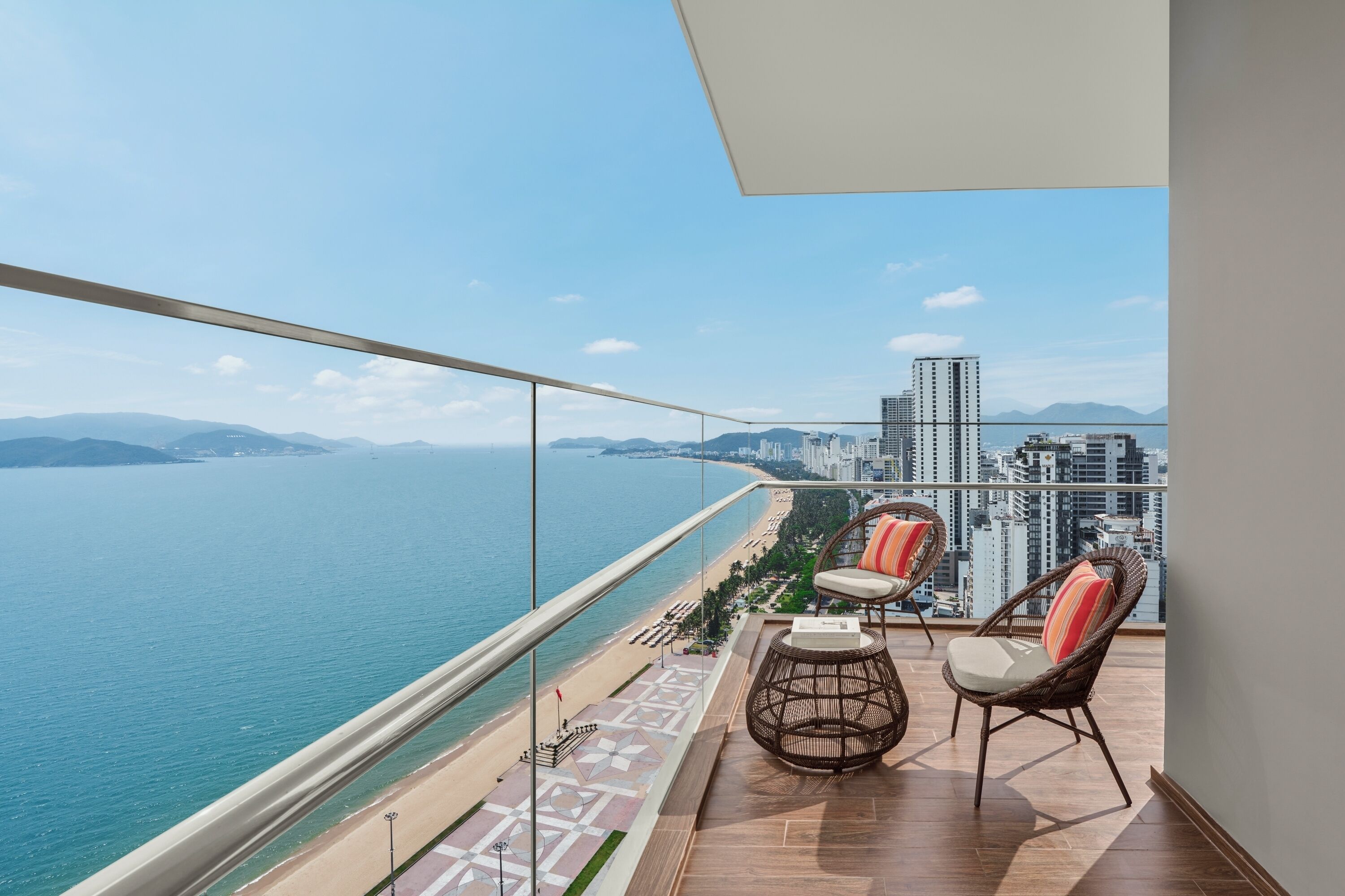 Nha Trang Bay Suite, 1 King bed | 객실에서 보이는 전망