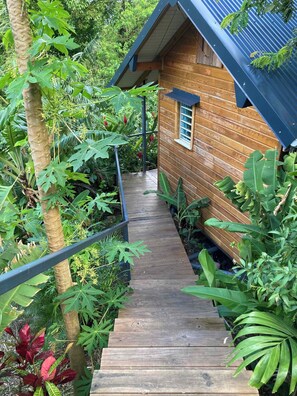 Property grounds - Attractive, modern, well-equipped bungalow in a peaceful natural setting with swimming pool (Vieux-Fort)