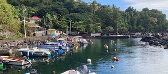 Attractive, modern, well-equipped bungalow in a peaceful natural setting with swimming pool