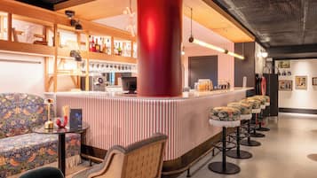 Bar (in der Unterkunft)