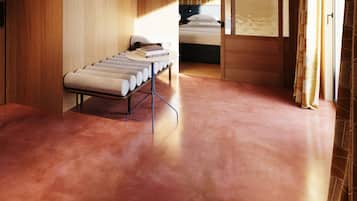 Junior Suite, Courtyard View (Urban Pateo Suite) | Living area | 42-cm LED TV with cable channels, pay films, heated floors