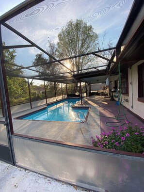 Outdoor pool - The Palms at Poinciana: Private Tropical Resort (Kissimmee)