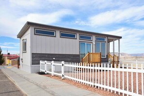 Exterior - Harmony Haven is your cozy sanctuary and gateway to stunning Lake Powell. (Page)