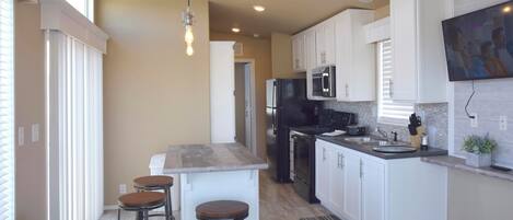 Microondas, horno y parrilla de estufa