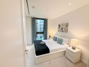 2 bedrooms, iron/ironing board, travel cot, free WiFi