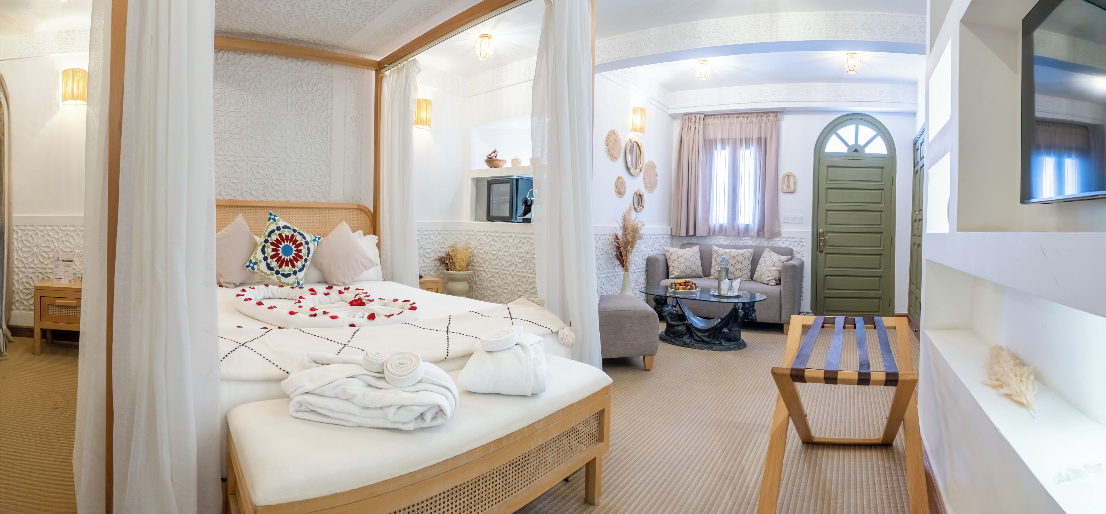 Luxury Suite, Courtyard View | In-room safe, iron/ironing board, free WiFi