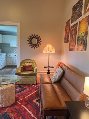 Smart TV - ~The Hippie Haven~ (Newnan)