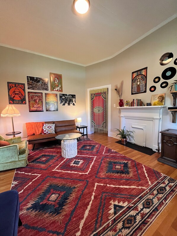 Interior - ~The Hippie Haven~ (Newnan)