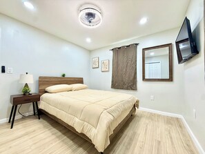 4 soverom, strykejern/-brett, wi-fi og sengetøy