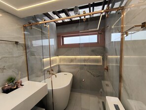 Deluxe Double Room | Bathroom - Encantos Pousada Boutique (Pirenopolis)