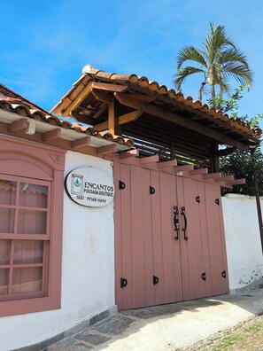 Façana frontal de l'allotjament